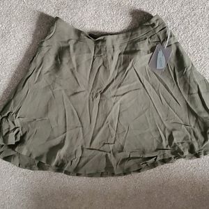 Forever 21 brand new army green skirt